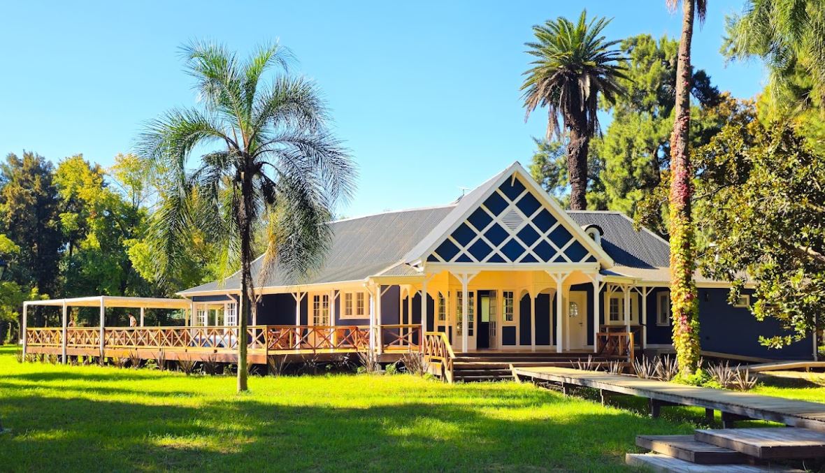 ISLA CENTENARIO RESTAURANTE (Desde Tigre)